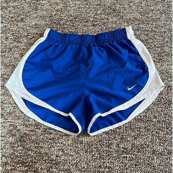 Nike Pants - Nike Tempo shorts